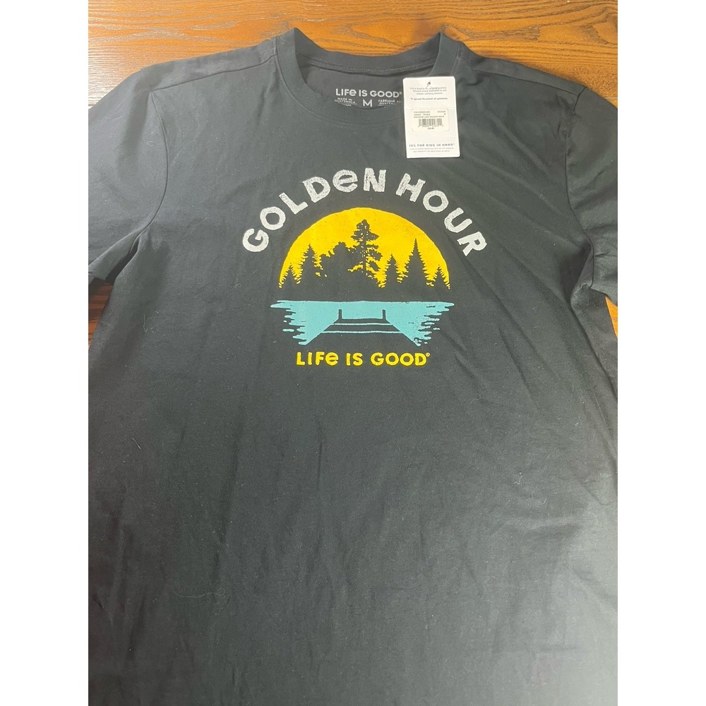 NEW Life Is Good Golden Hour Dockside Lake Graphic T-Shirt - Black Medium NWT
